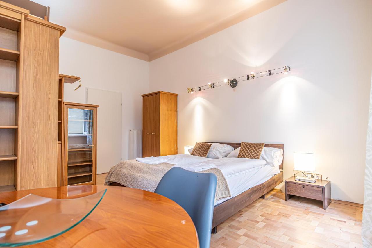 Cozy Center Retreat 2br Apt. Homelike Comfort Vienna